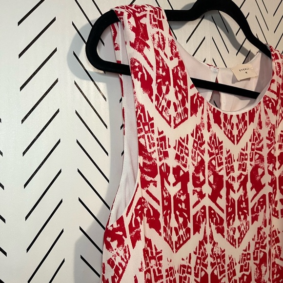 Everly Red and White Sleeveless Dress - Picture 4 of 12